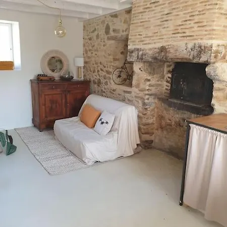 Cosy 2 A 4 Personnes Campagne Proche Holiday home Frossay