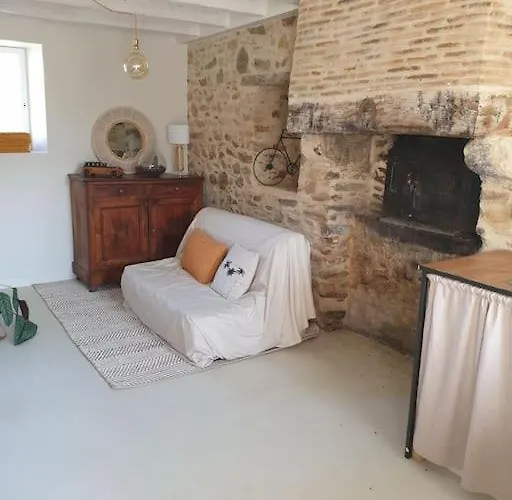 Cosy 2 à 4 Personnes Campagne Proche Hébergement de vacances Frossay